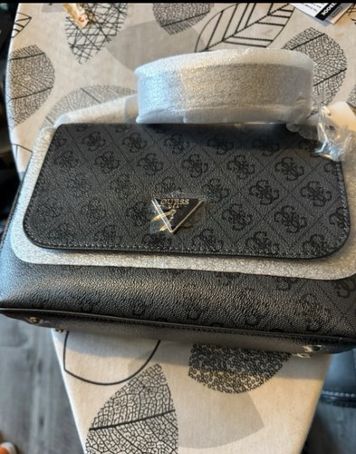 Very spacious guess bag new - spacious,