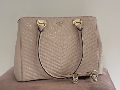 This guess halley bag features - this,