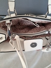 GUESS Ladies White Bag Cross