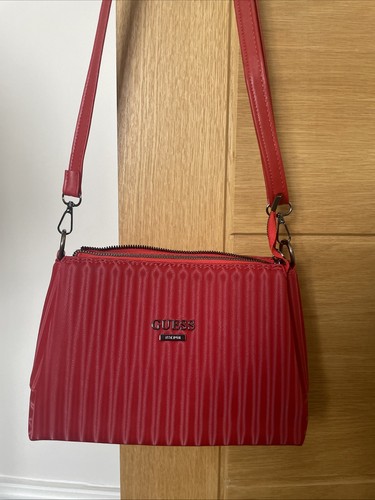 Guess medium sized - red, handbag